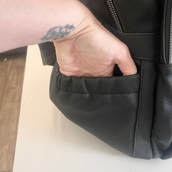 Lug Boxer Matte Luxe VL (Vegan Leather) in Black - Picture 6 of 13